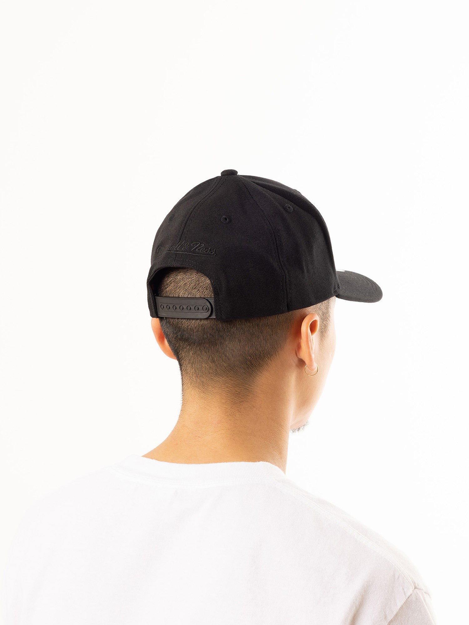 Los Angeles Lakers Hat - Black With Colour Logo Redline Snapback - Mitchell & Ness